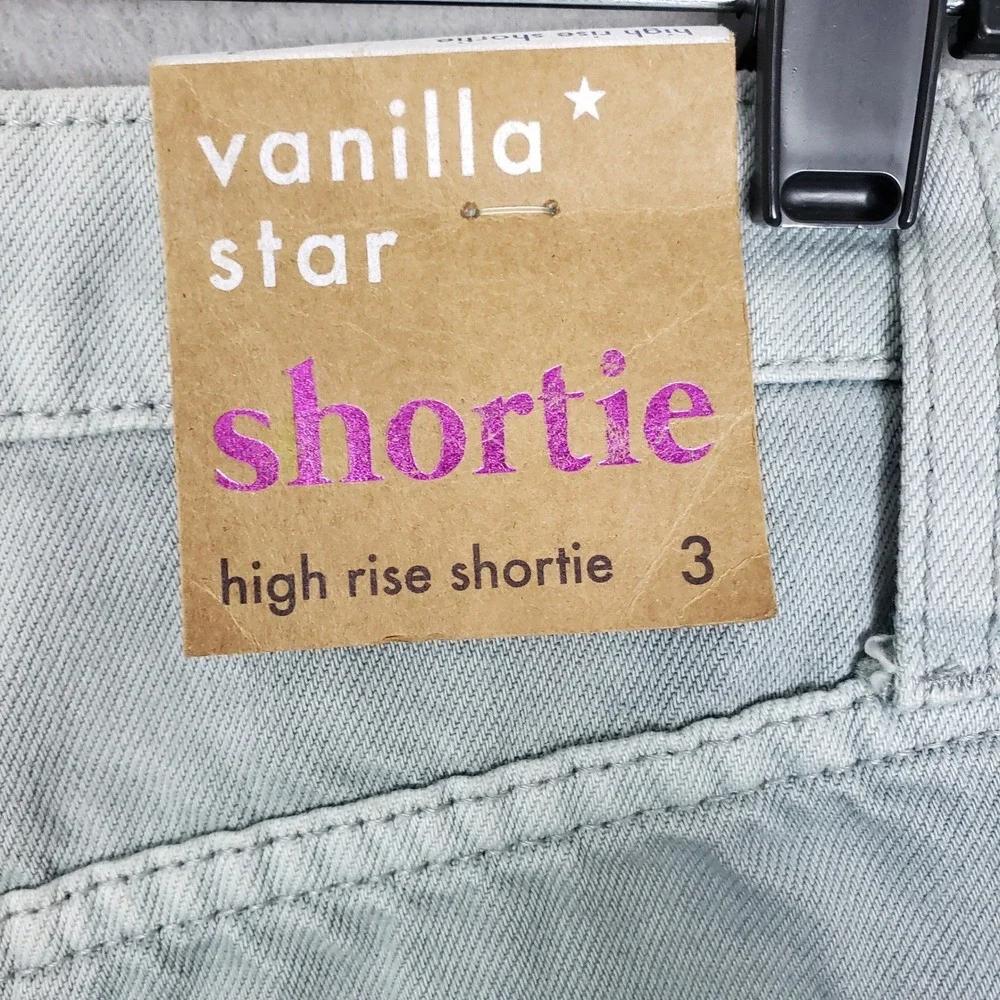 Vanilla Star High Rise Shortie Shorts Light Blue Denim Frayed Western Size 3 NWT